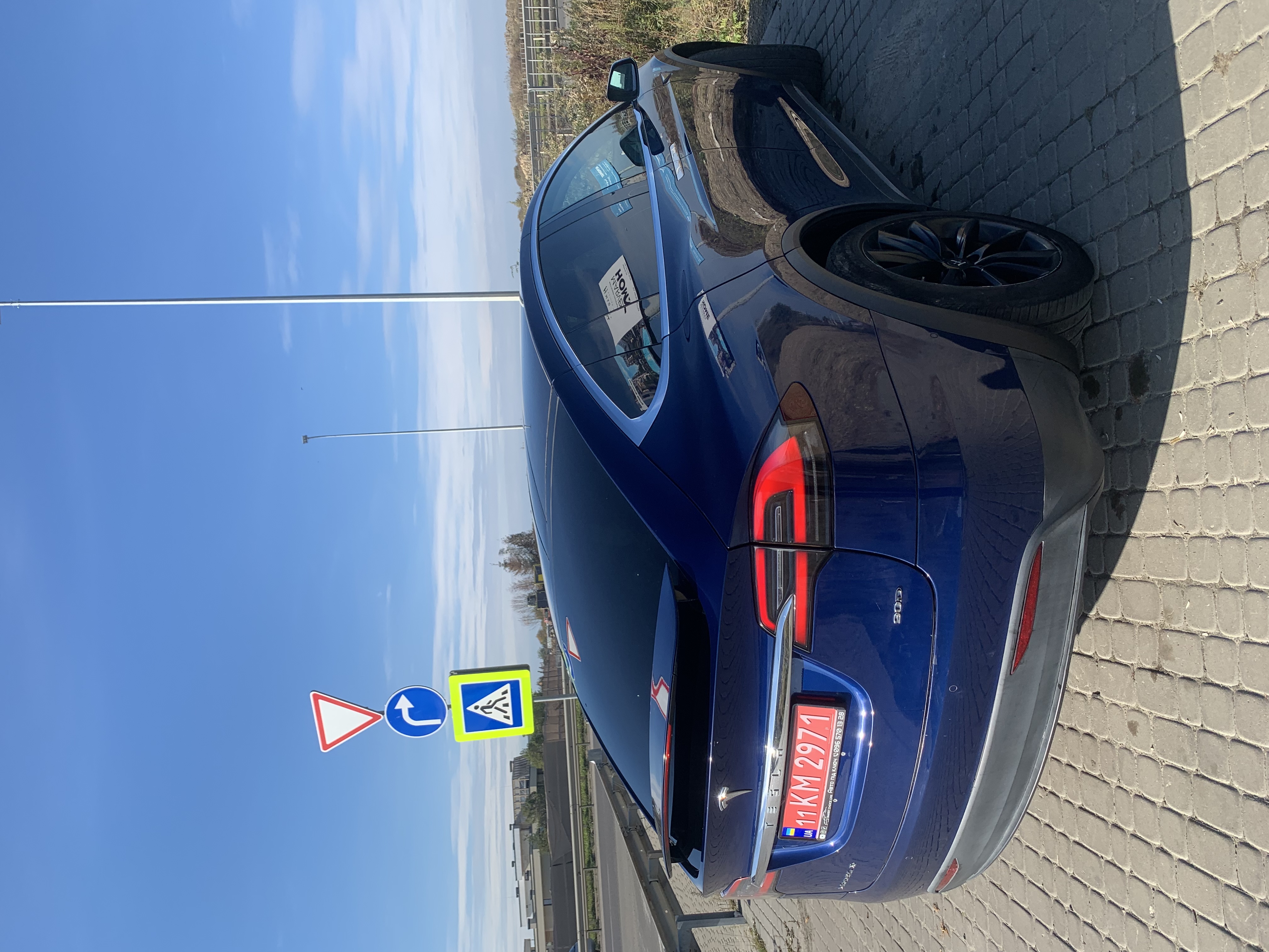 Model X 90D Premium 5