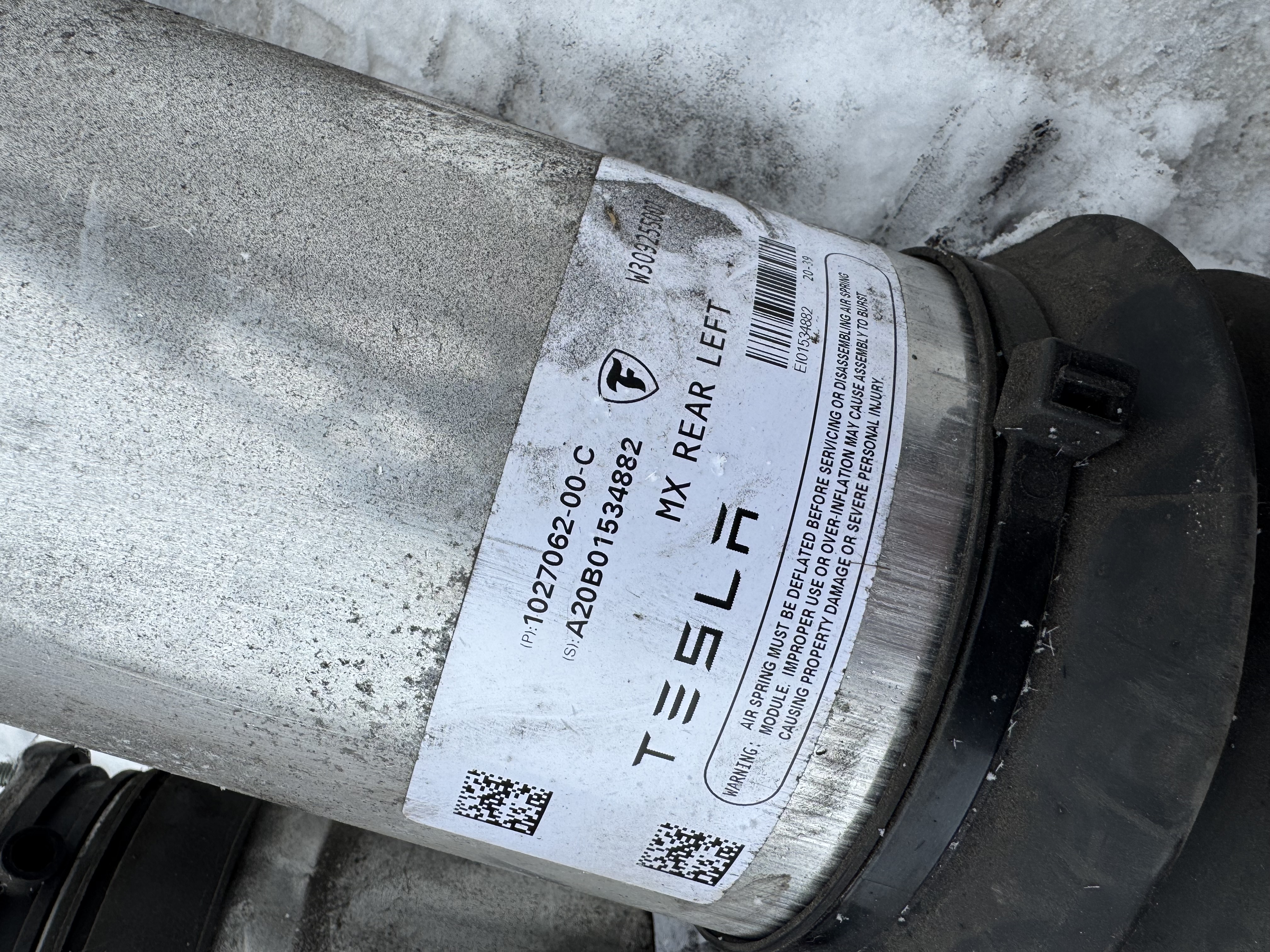 Амортизатори пневмо задні Tesla x 2019-2020 5