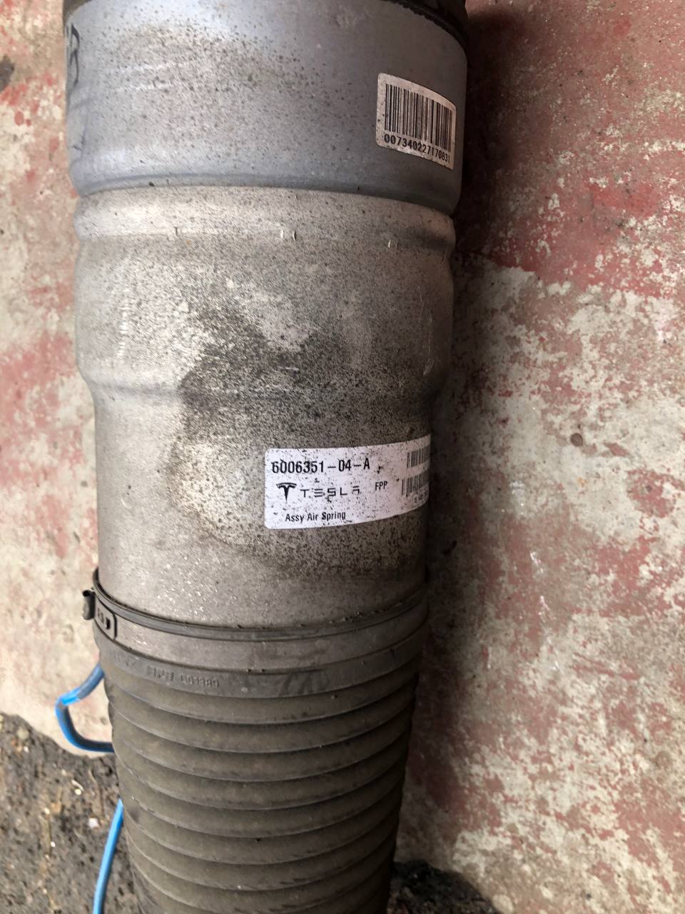Пневмоамортизатор передній Tesla S 12-15 RWD PERF PLUS 600635104A 5