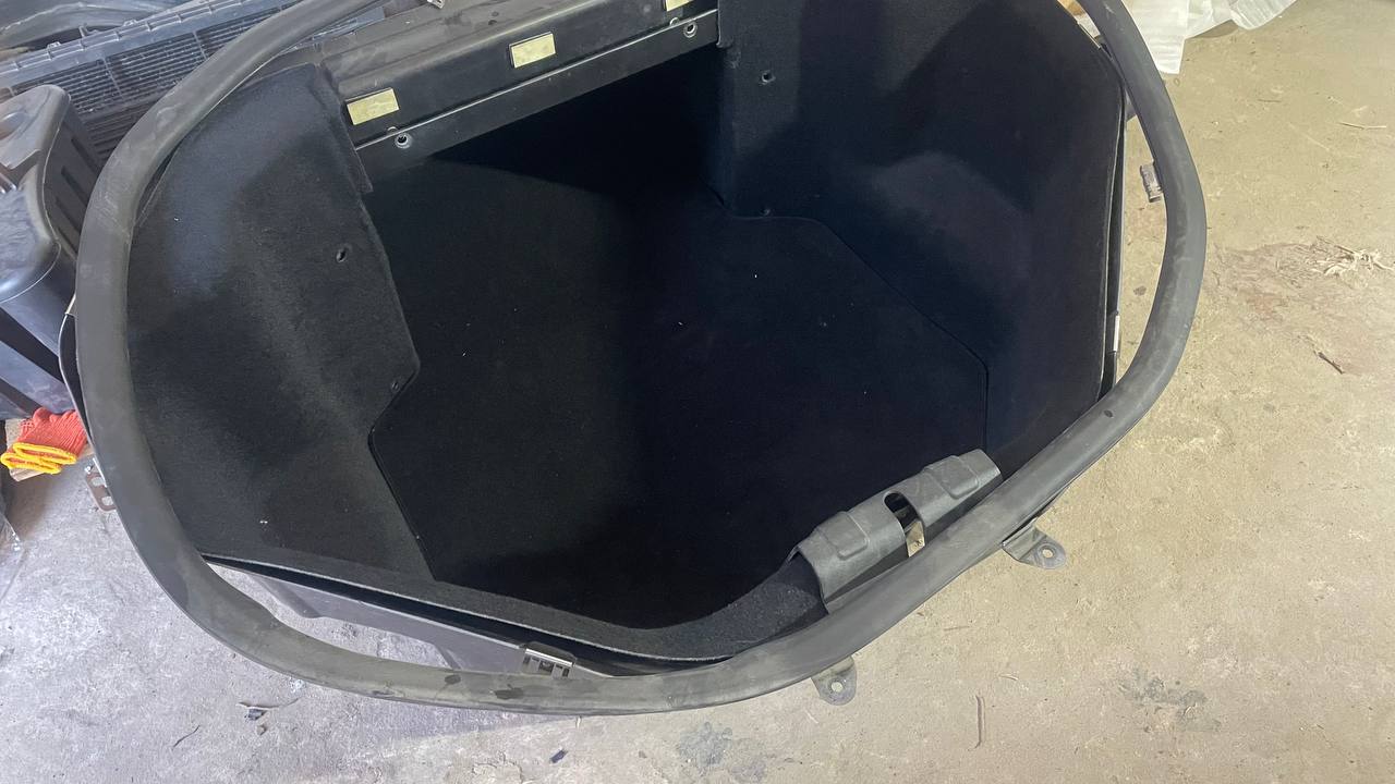 Переднє корито Tesla S 12-15 рік , задній привід 2