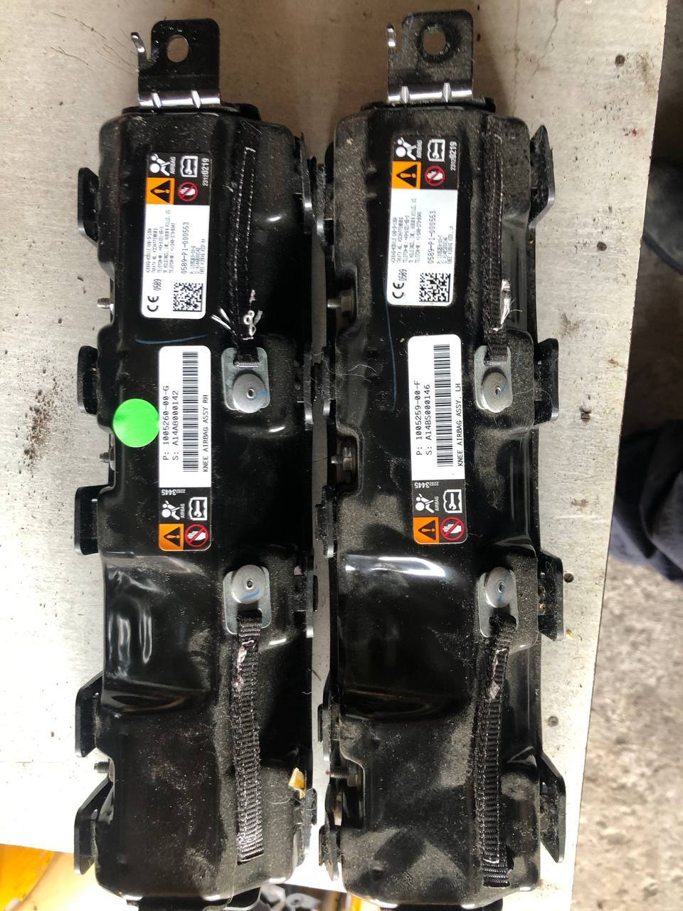 Подушка безпеки коліна водія і пасажира Tesla Model S 2012 - 2020 ,1005259-00-F, 1005260-00-G 3