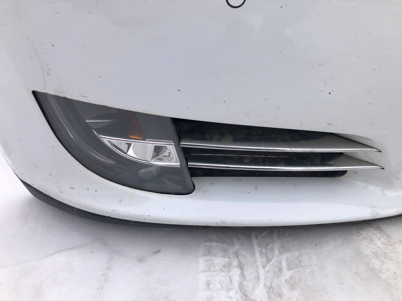 Бампер передній Tesla S 12-15 в зборі 3