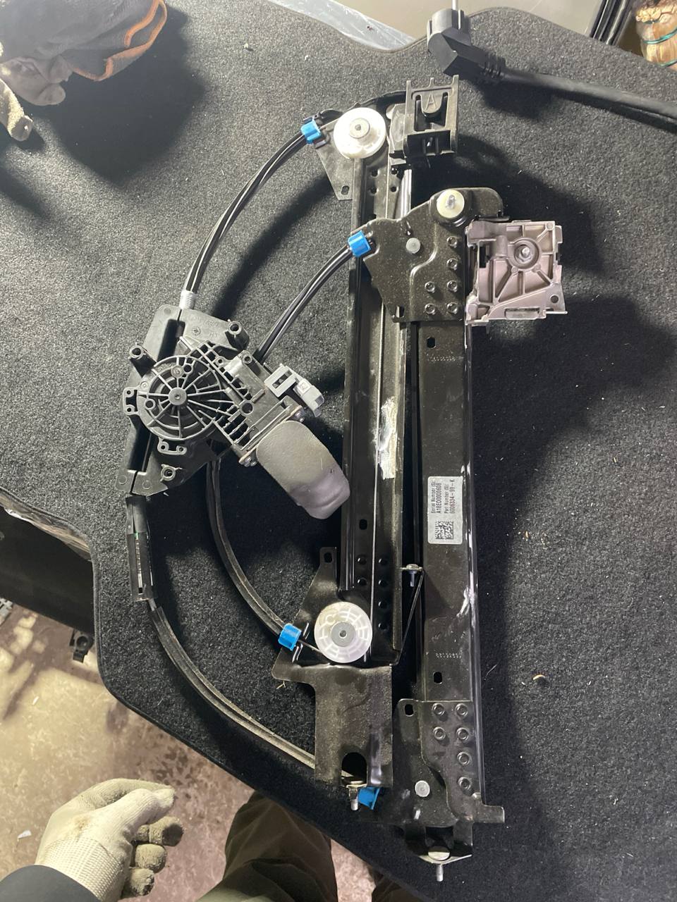 Склопідйомник Tesla S 12-20 задній лівий , 6006334-99-K 2