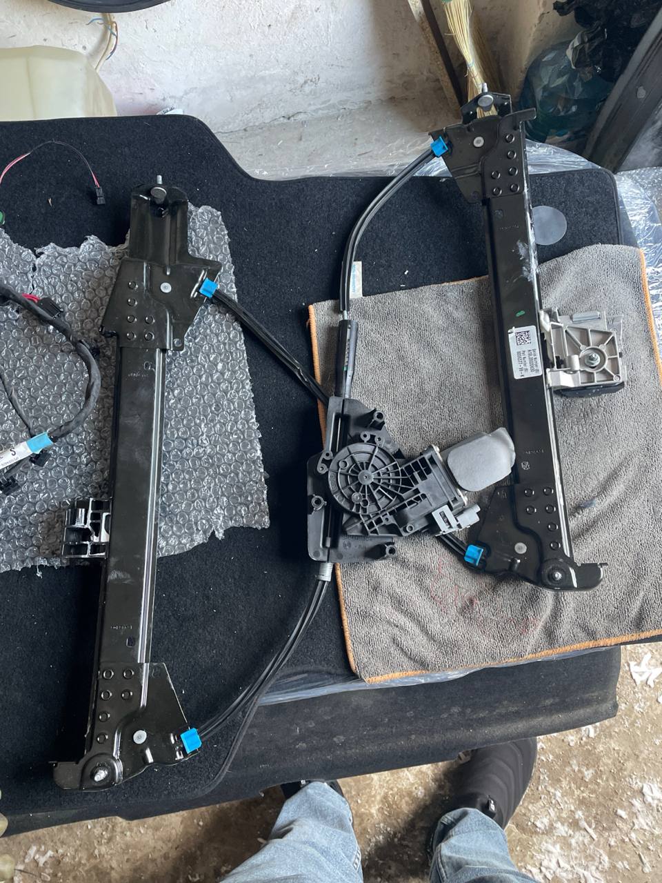 Склопідйомник Tesla S 12-20 задній правий 6006377-99-K 2