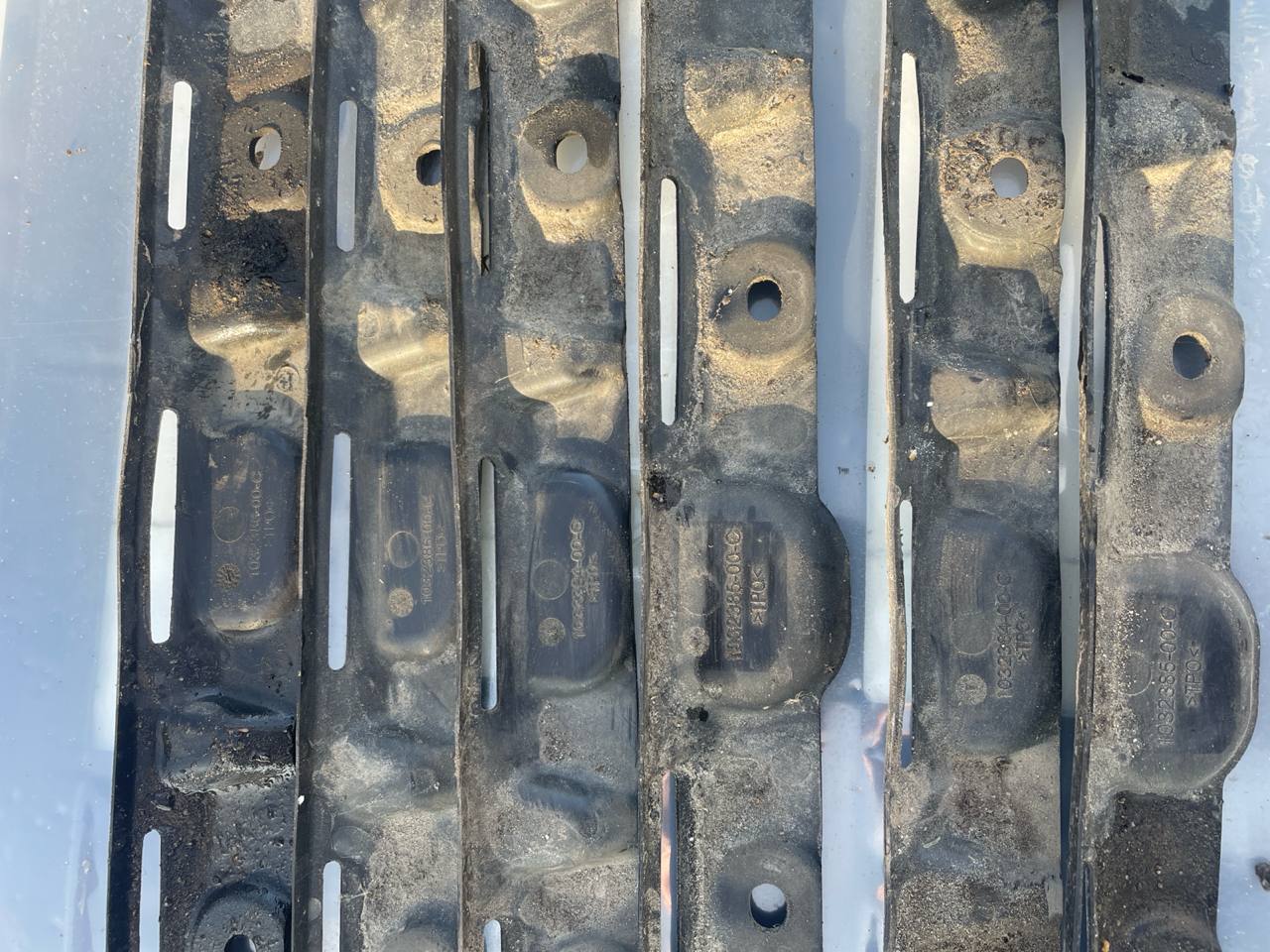 Комплект захисних накладок високовольтної батареї середня Tesla Model S, SR, X 3