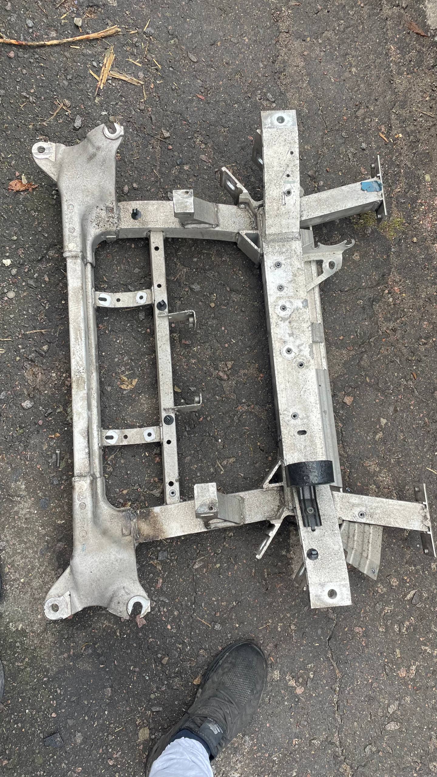 Підрамник передній Tesla Model S 12-15 дорест RWD 3