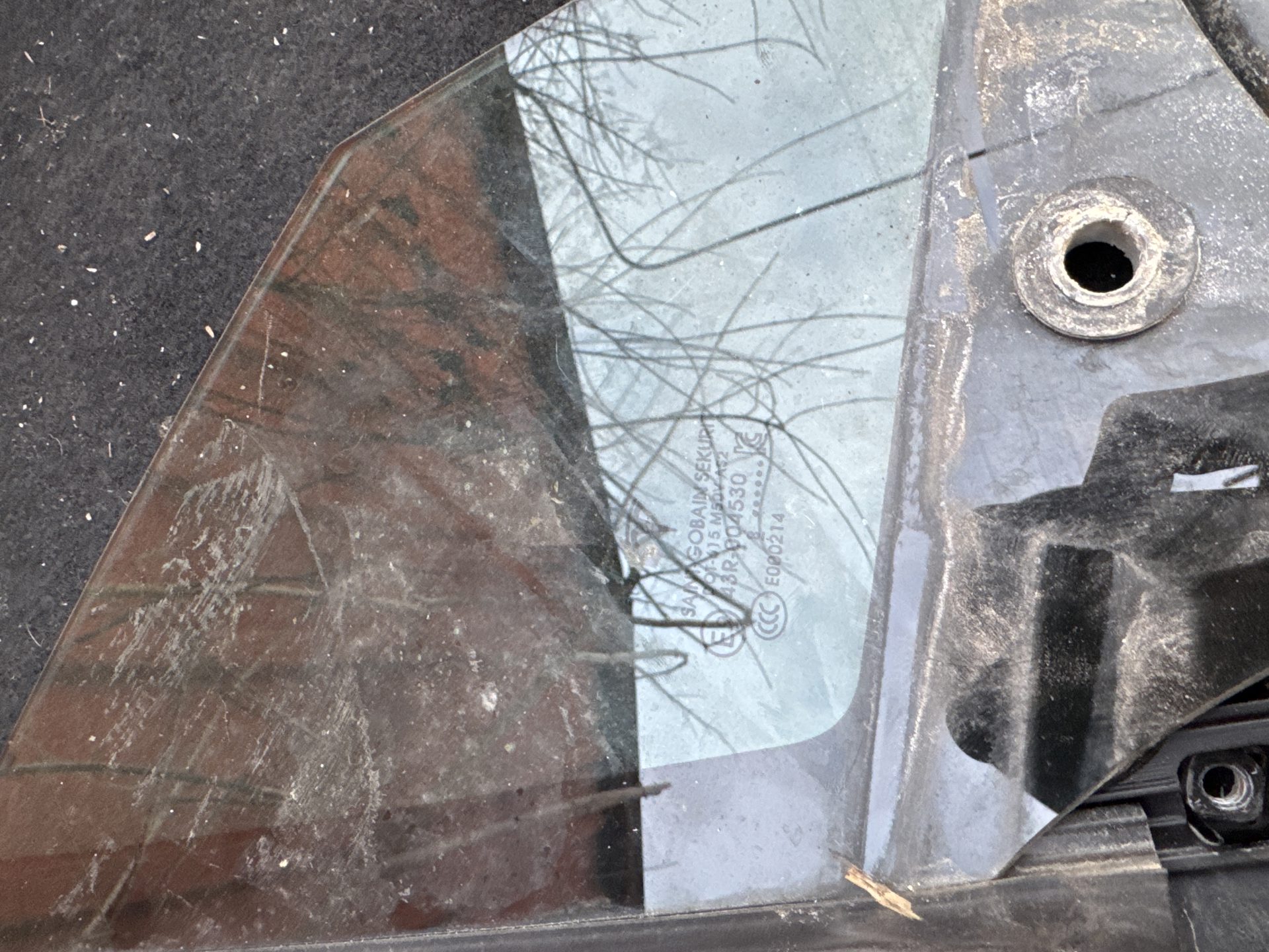 Форточка права Тесла Х 2