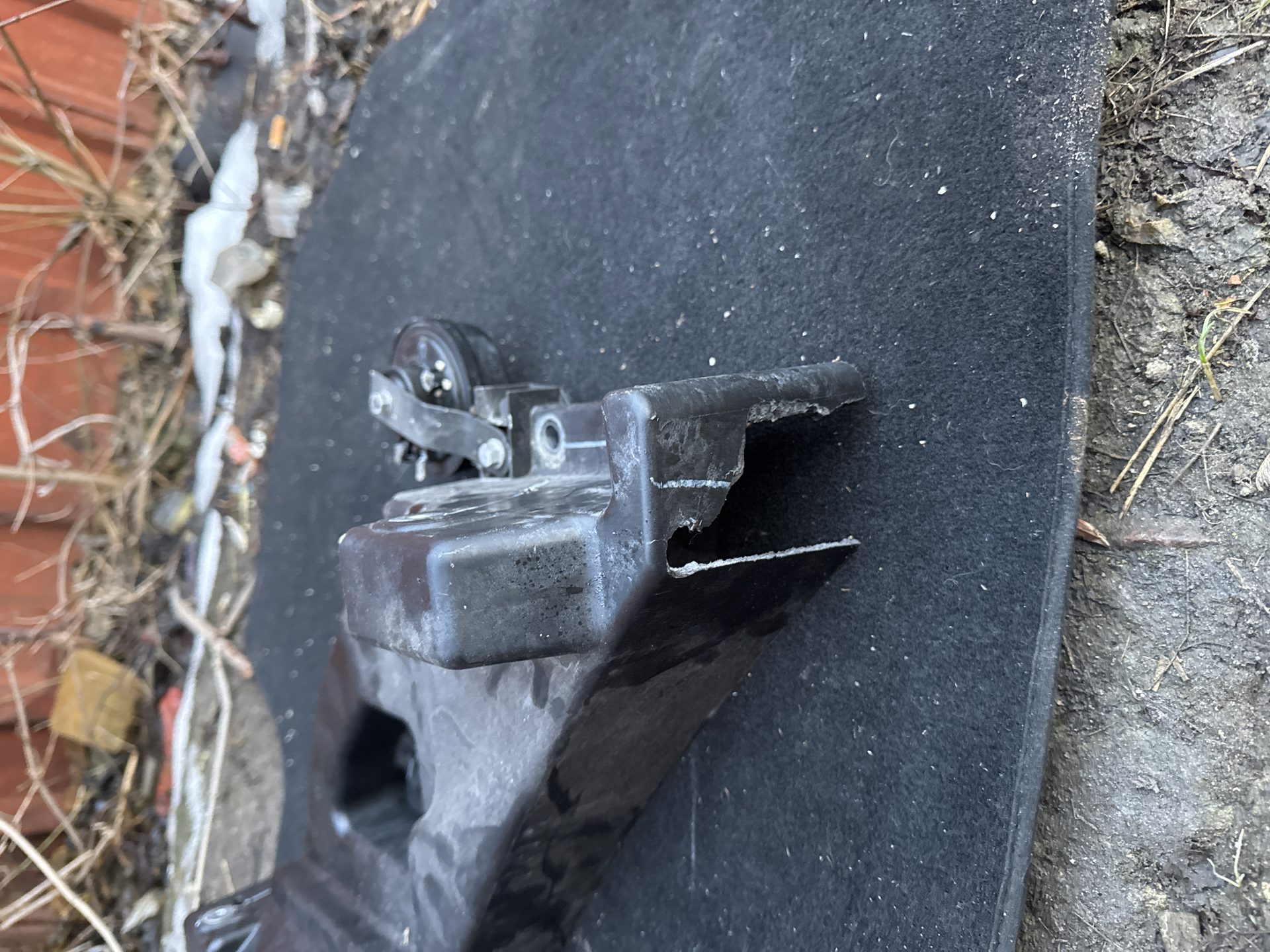 Підфарник тесла х лівий 4